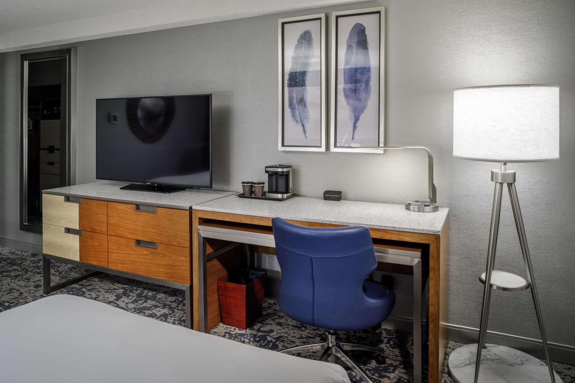 Double Room Two Double Beds Mountain View Hearing Access