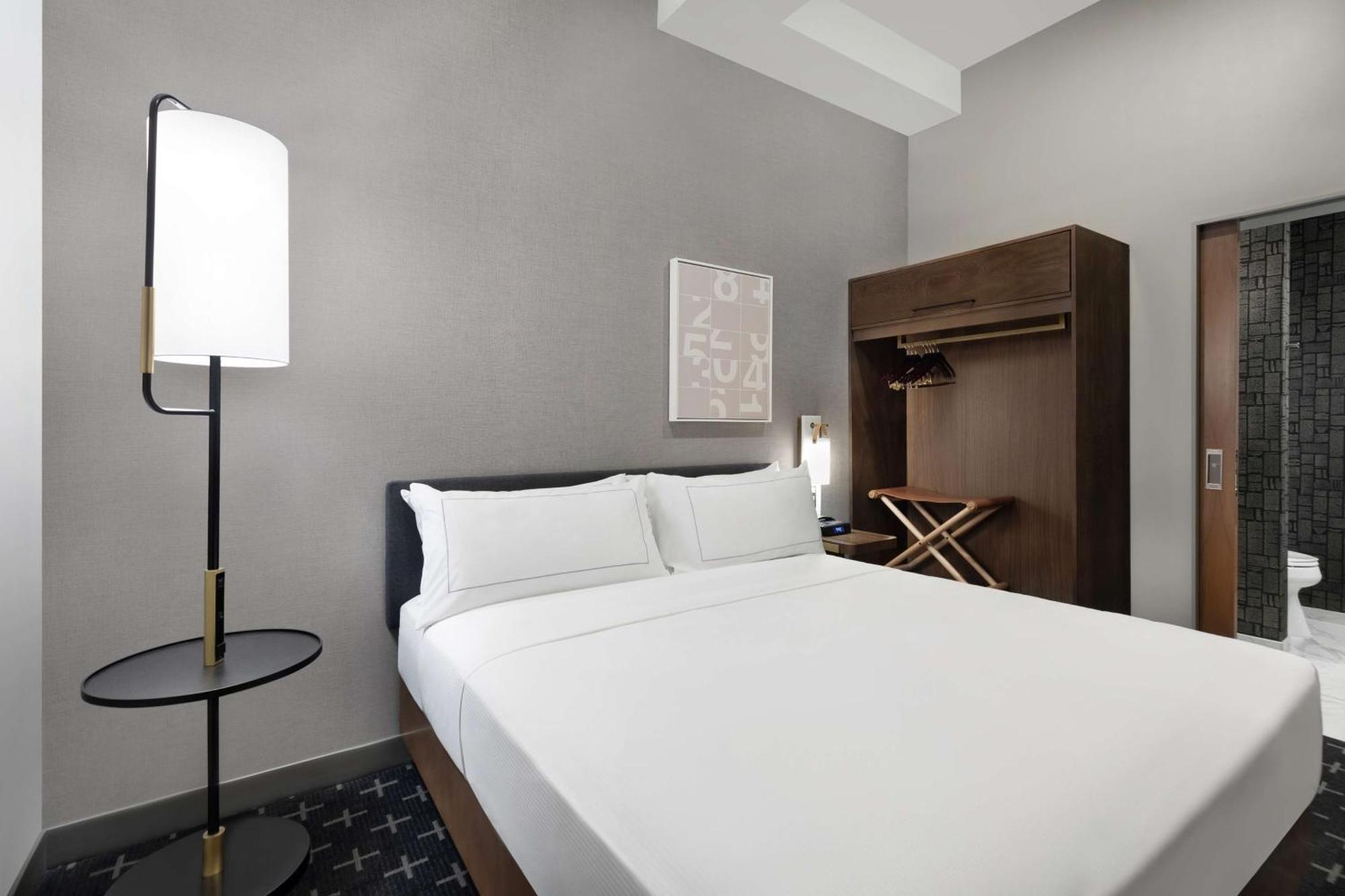 One-Bedroom King Suite,1544663434:JPEG