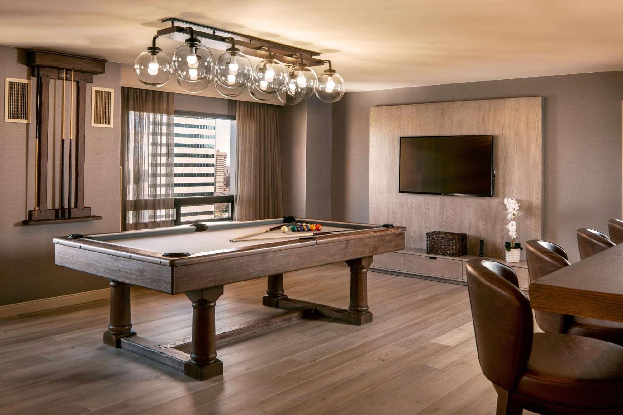 One-Bedroom Presidential King Suite