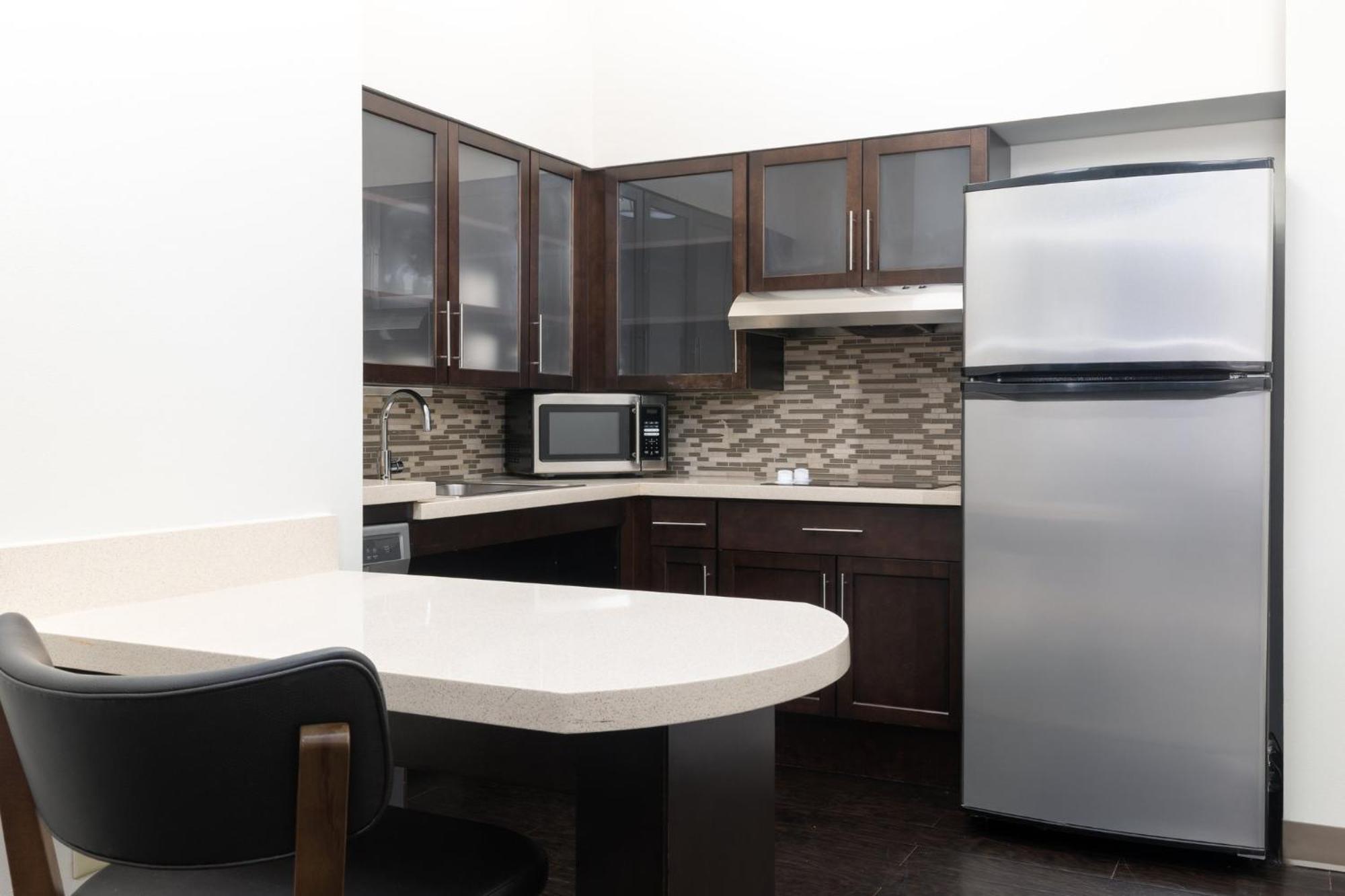 One-Bedroom Suite with King Bed Mobility Access Tub - Non-Smoking