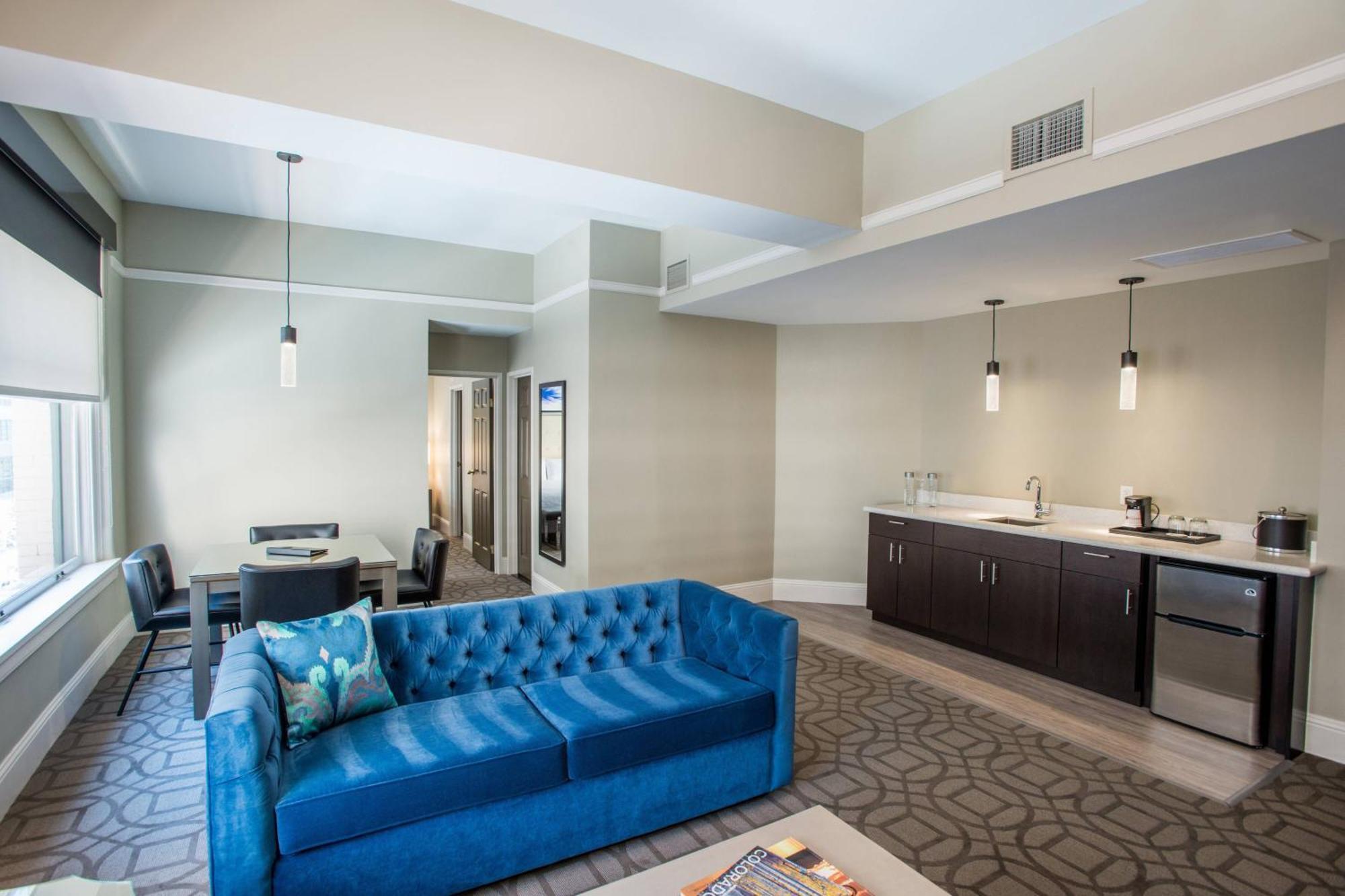 One-Bedroom Suite One King Bed