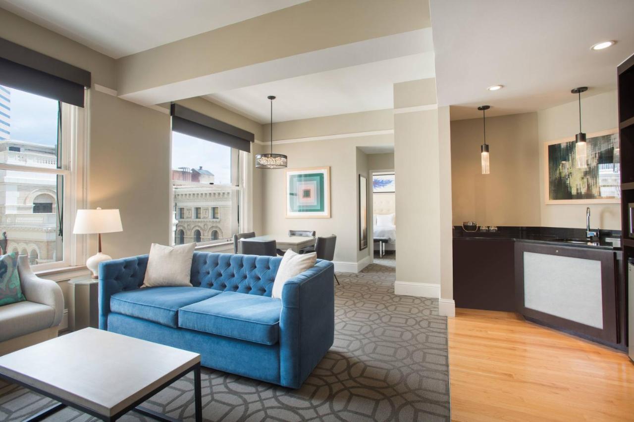 One-Bedroom Suite One King Bed