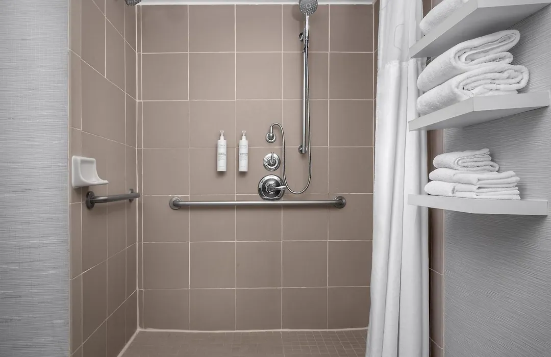 Hampton Inn & Suites Denver-Cherry Creek-1